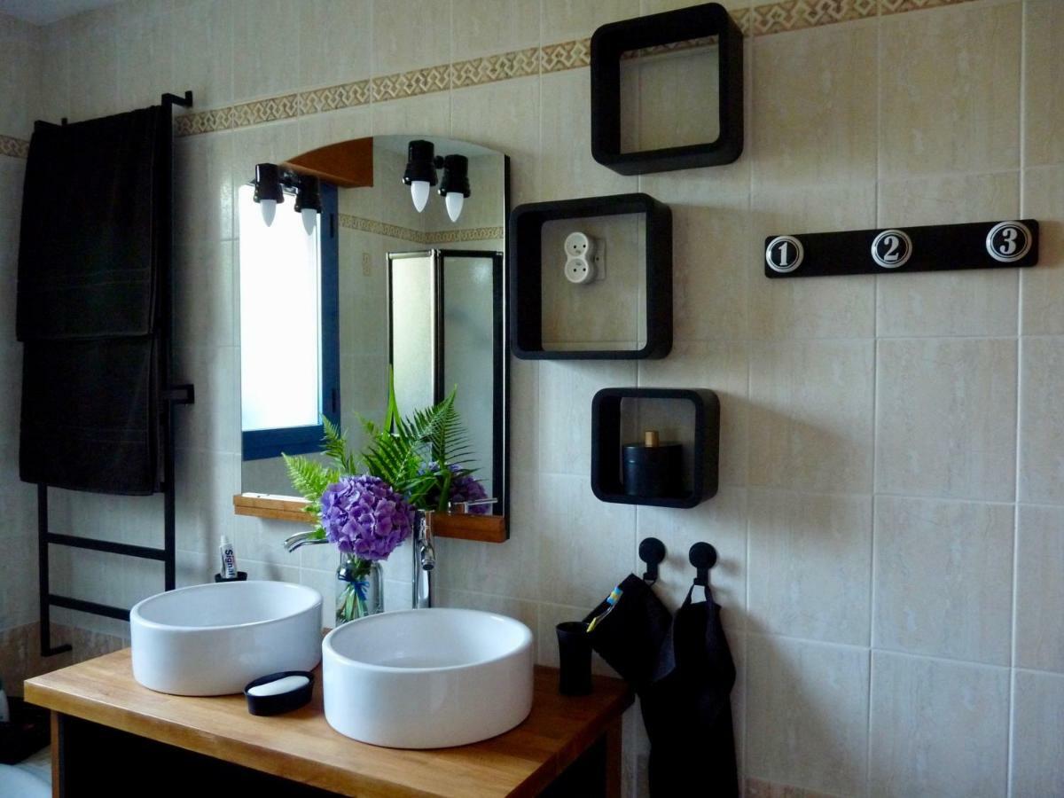 Suite A 800M De La Plage Saint-Lunaire Exteriör bild