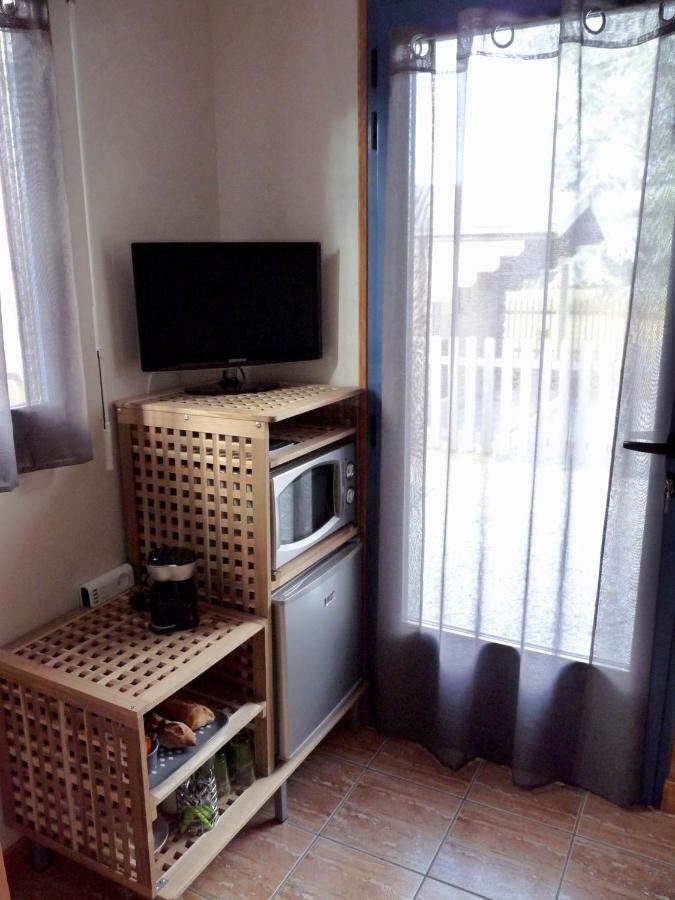 Suite A 800M De La Plage Saint-Lunaire Exteriör bild